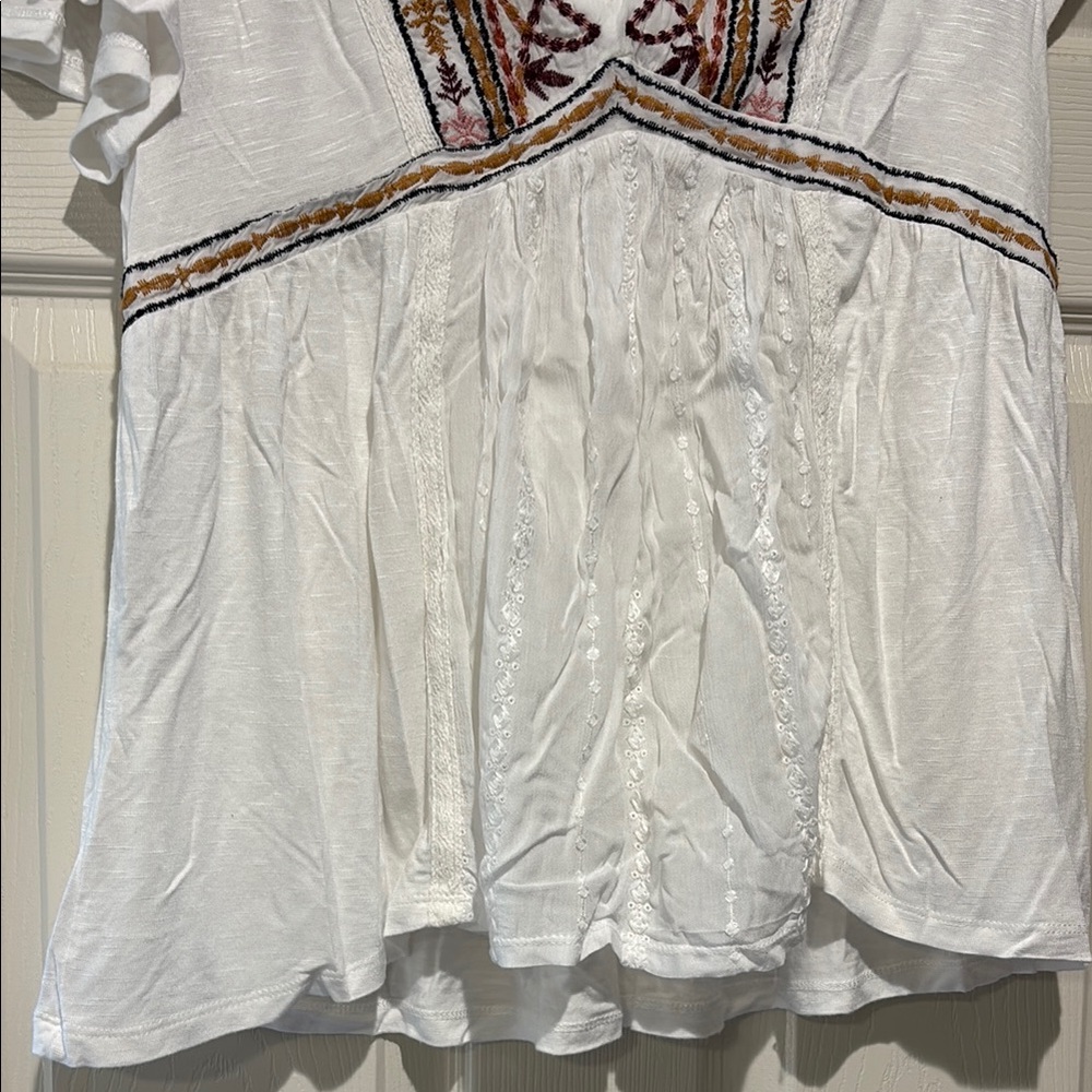 Knox Rose White and Brown Embellished Short Sleeve Blouse - Picture 3 of 5